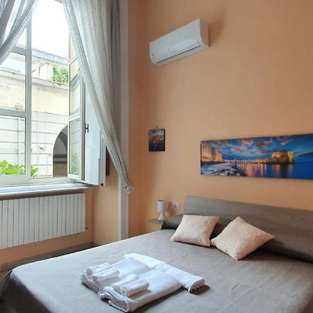 Le Vie Del Centro - B&B เนเปิลส์ ภายนอก รูปภาพ