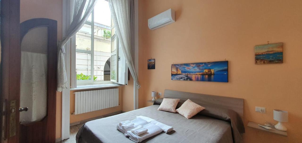 Le Vie Del Centro - B&B เนเปิลส์ ภายนอก รูปภาพ